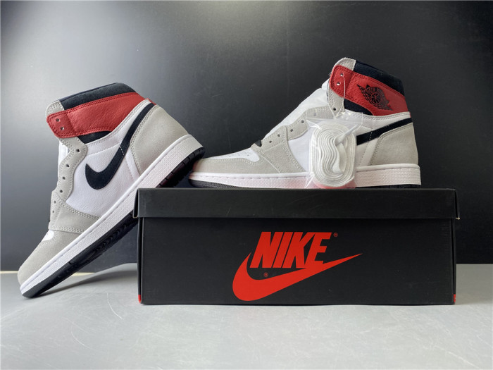Air Jordan 1 High OG “Light Smoke Grey” 555088-126