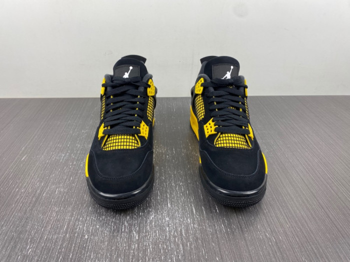 Air Jordan 4 Retro "Thunder