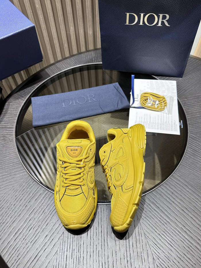 DR B30 Sneakers