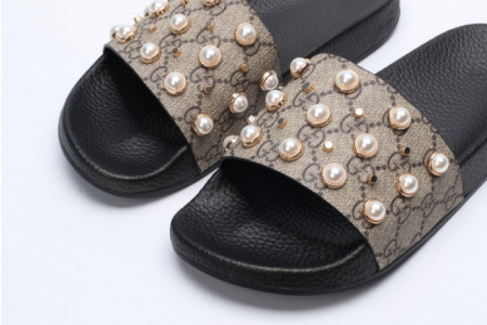 GUCC SLIPPERS