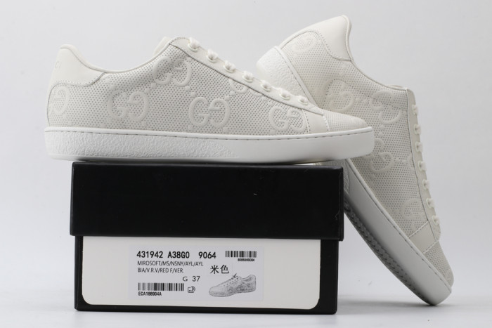 G*u*i low-top sneaker